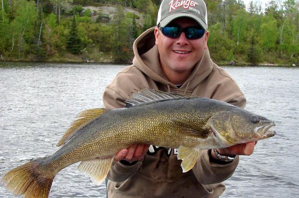 april-fishing-for-walleye_1